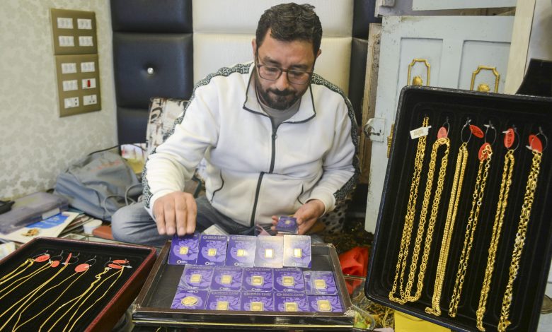 Gold, Silver Rebound on Wednesday but Pressure Remains