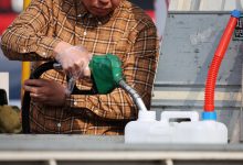 Global bond markets plunge as oil surge towards 0 prompts rate hike bets