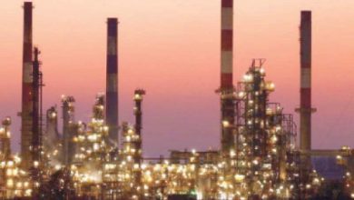 Oil prices rise, stocks drop as Middle East war stirs supply concerns