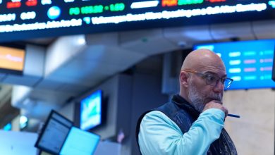 Most U.S. stocks fall as oil prices get back to rising