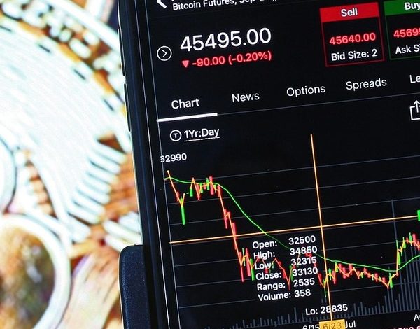 A Steady Leader in Pharmaceuticals with Strong Diagnostics and Oncology Focu A Steady Leader in Pharmaceuticals with Strong Diagnostics and Oncology Focu