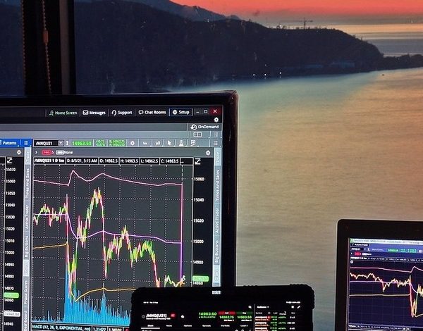 ES0157097017) Faces Headwinds Amid Dermatology Pipeline Setbacks