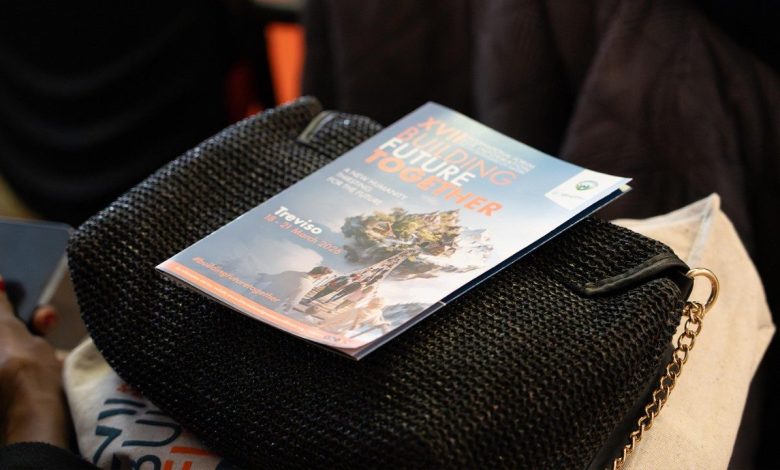 Pope: Address today’s crises together to ensure better future Pope: Address today’s crises together to ensure better future