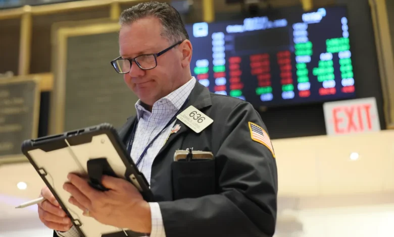 Retail Traders Lean More On Semiconductor Plays Amid Tech Selloff