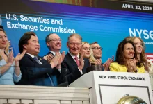 Global stocks rise, oil dips under 0 as Trump extends Iran truce