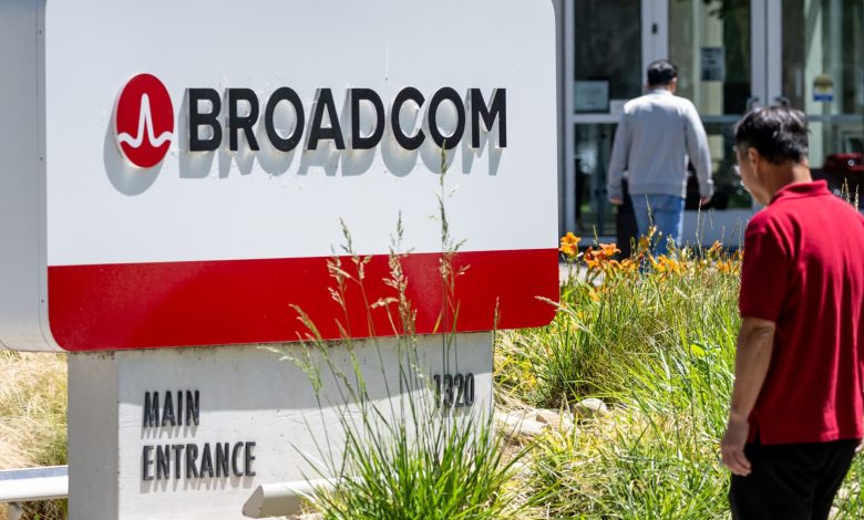 Tuesday stocks from analyst calls like Apple