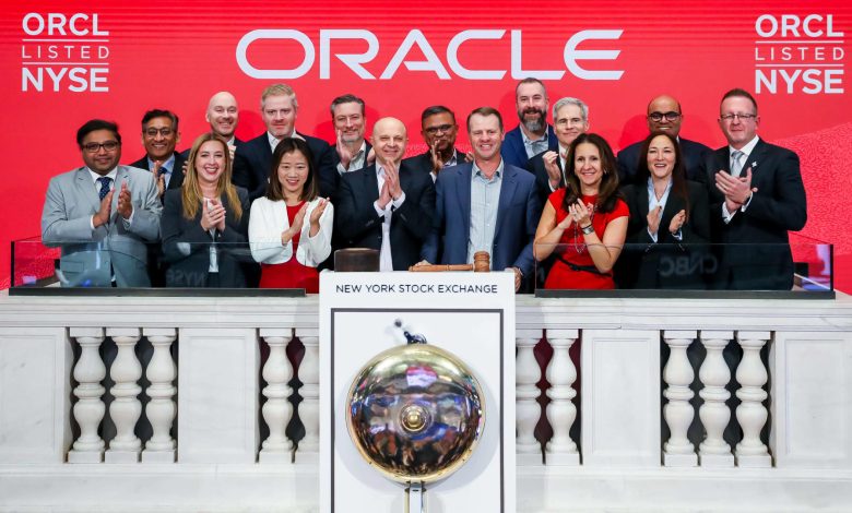 Oracle pops 11%, leading bounce back rally in software stocks