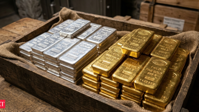 silver price today: Will gold price reach ,900 or fall towards ,500 and silver rate touch  or slip below  this month? Market outlook, analysts insights and investor strategy
