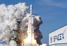 SpaceX tries to woo Wall Street with three-day analyst meeting this week, sources say