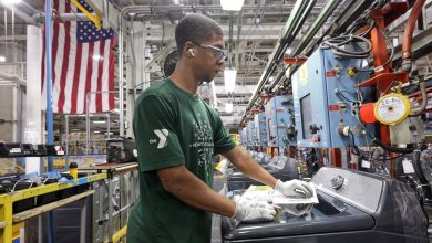 Americans are getting smaller pay raises as inflation ticks up