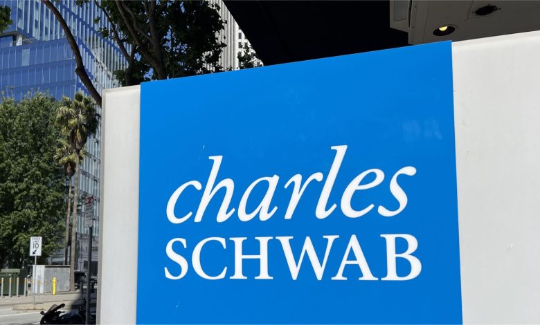 Schwab Earnings: Cash Management Concerns Weigh on Stock Despite Robust Results