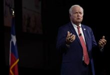 Texas oil and gas regulator Wayne Christian peddles oil-backed crypto coin