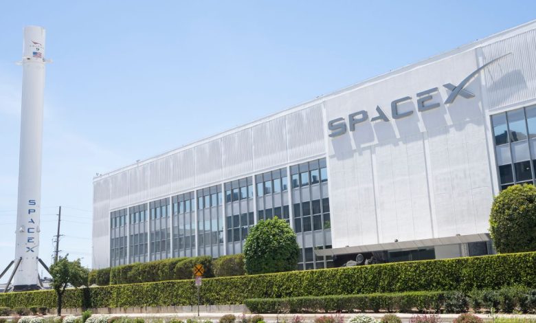 Musk Wants SpaceX IPO Banks to Become Grok Subscribers