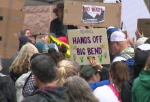 Bipartisan rally held at Texas Capitol to oppose proposed border wall near Big Bend National Park