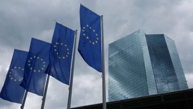 Central Bank Hawks Shake Bond Markets, Tech Stocks Unshaken