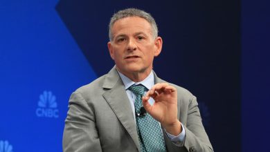 Greenlight’s David Einhorn pitches five turnaround stocks at Sohn, from AI to infrastructure Greenlight’s David Einhorn pitches five turnaround stocks at Sohn, from AI to infrastructure