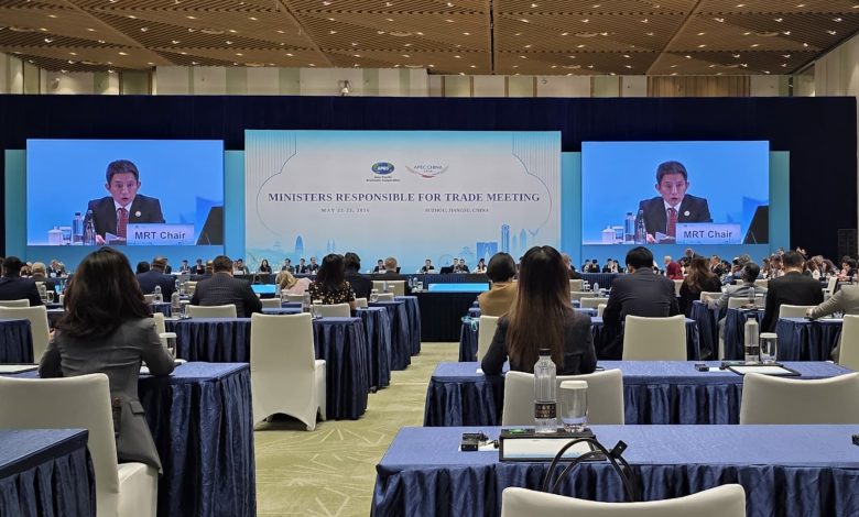 China calls for APEC cooperation as commerce minister skips opening China calls for APEC cooperation as commerce minister skips opening