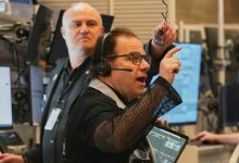Wall Street hesitates and oil prices climb with uncertainty about the Strait of Hormuz