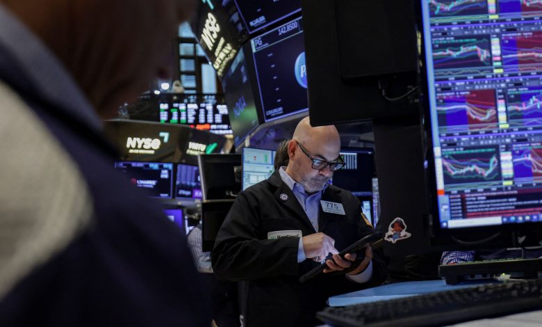 S&P 500, Dow futures rise after Wall Street’s best month in years; Apple soars