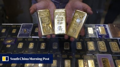 Gold continues to decline as inflation fears outweigh hopes of an end to the Iran war