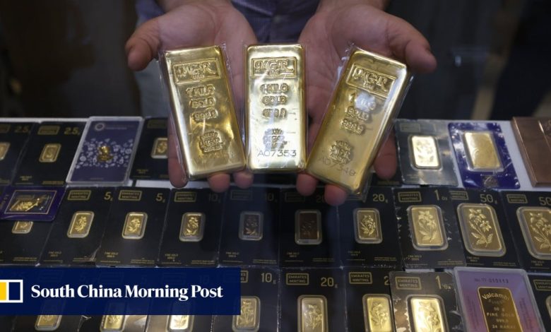 Gold continues to decline as inflation fears outweigh hopes of an end to the Iran war