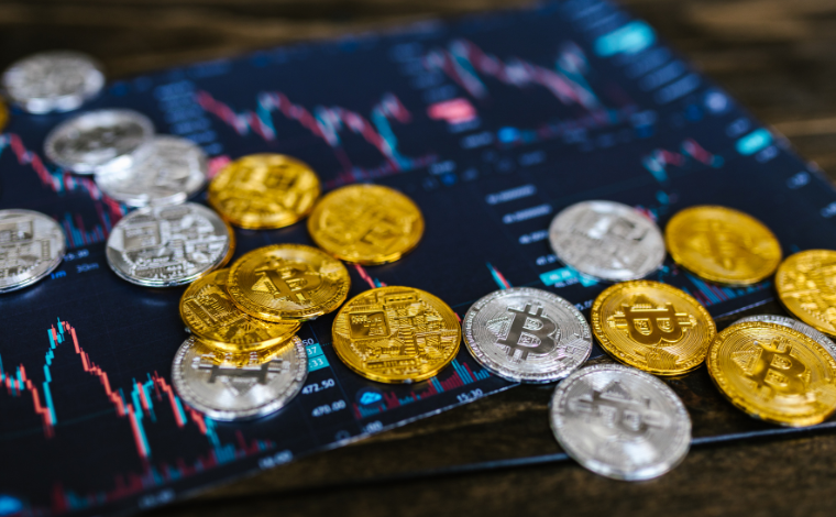 While Crypto Sinks, HYPE Is Soaring. Now It Has Two ETFs While Crypto Sinks, HYPE Is Soaring. Now It Has Two ETFs
