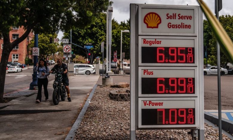 Trump Endorses Feeble Way to Lower Gas Prices Trump Endorses Feeble Way to Lower Gas Prices
