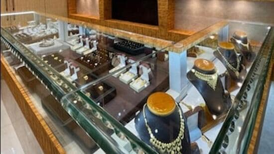 No glitter in gold markets; thousands of livelihoods at stake in Western UP No glitter in gold markets; thousands of livelihoods at stake in Western UP