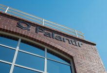 Palantir Earnings: Triple-Digit Growth, but Does the Valuation Make Sense?