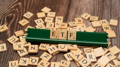 Bitcoin, ether, XRP, dogecoin lag a nine-week stocks rally as ETF demand cools Bitcoin, ether, XRP, dogecoin lag a nine-week stocks rally as ETF demand cools