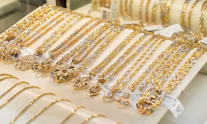 Gold prices edge up – VnExpress International