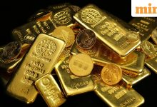 Gold rate today under pressure on soaring crude oil prices, hawkish central banks. Is it the right time to buy gold?