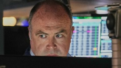 Apple leads Wall Street toward more records as oil prices pull back