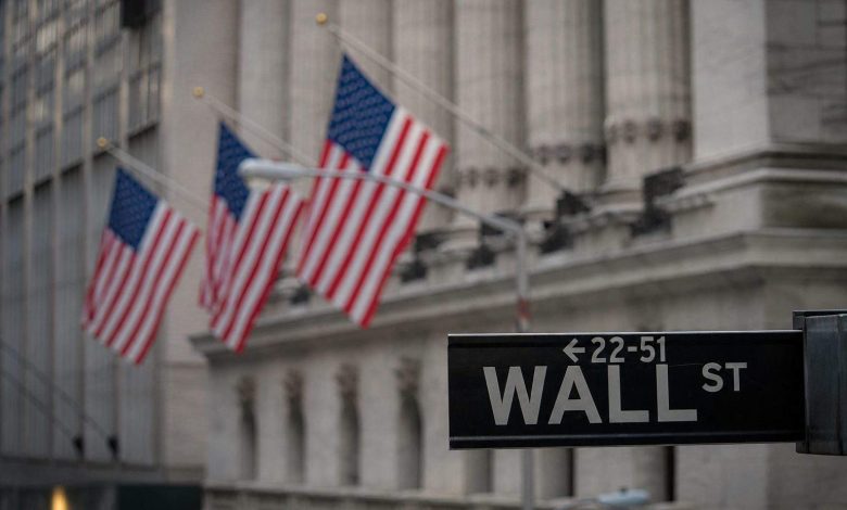Dow, S&P 500 and Nasdaq Futures Rise as Oil Pullback Gives Wall Street a Narrow Opening