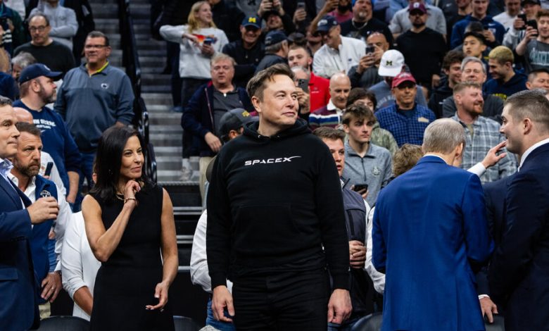 Elon Musk Becomes World’s First Trillionaire on SpaceX’s First Day of Trading Elon Musk Becomes World’s First Trillionaire on SpaceX’s First Day of Trading