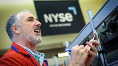 Global stocks bounce back after tech rout, Brent falls below 