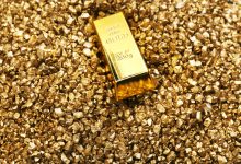 Agnico Eagle (NYSE:AEM) Draws Attention Across Gold Mining Names