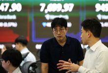 Global Tech Stocks Plunge as Rate Hike Fears Rise