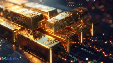 Gold poised for biggest monthly drop since 2008 amid Fed rate hike expectations