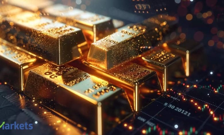 Gold poised for biggest monthly drop since 2008 amid Fed rate hike expectations