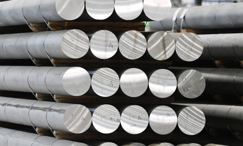 Aluminium leads tumble in metals as tech selloff fuels bear mood Aluminium leads tumble in metals as tech selloff fuels bear mood