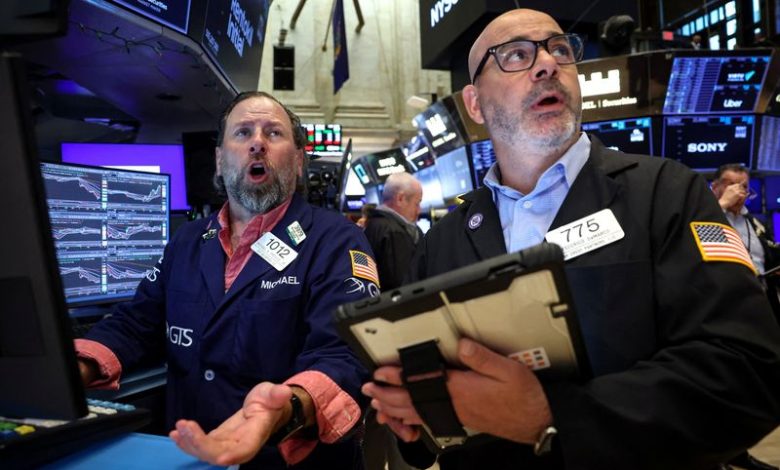 Wall St gains as chips rebound, Middle East tensions ease Wall St gains as chips rebound, Middle East tensions ease