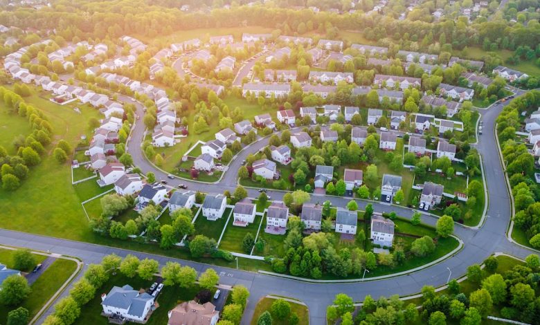 Understanding housing inventory and how it shapes the real estate market Understanding housing inventory and how it shapes the real estate market