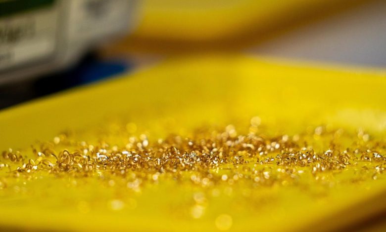 Gold Edges Higher as Traders Weigh Confusion Over US-Iran Talks
