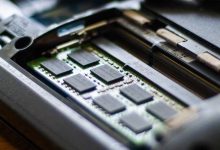 Silicon Motion Technology (SIMO) Is Up 8.4% After AI-Driven Earnings Beat And Analyst Optimism