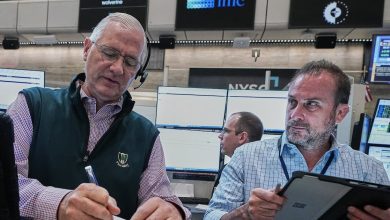 Another AI bounce pushes U.S. shares higher