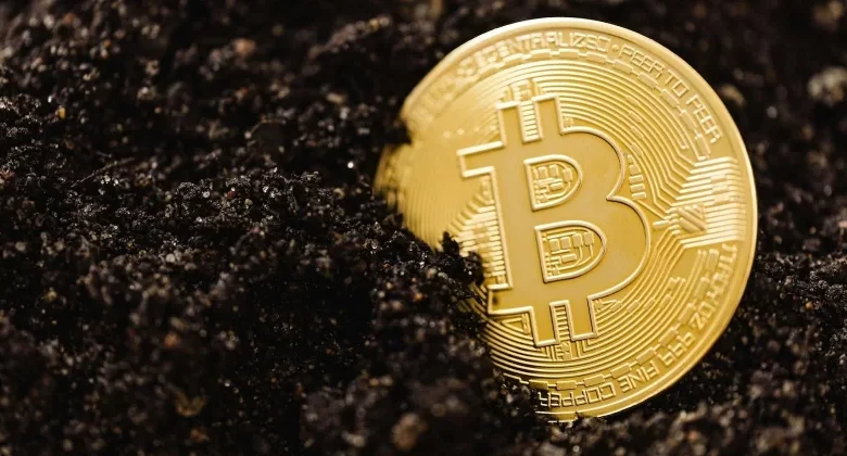 Bitcoin ETFs see .4B in outflows over record 13-day losing streak