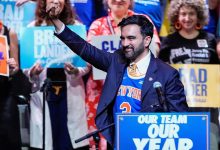Zohran Mamdani sharply criticizes Democratic Party as he rallies with progressive challengers