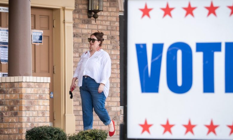 Latino voters could be key to midterms. What’s driving them? “The economy, and the economy, and the economy.” Latino voters could be key to midterms. What’s driving them? “The economy, and the economy, and the economy.”