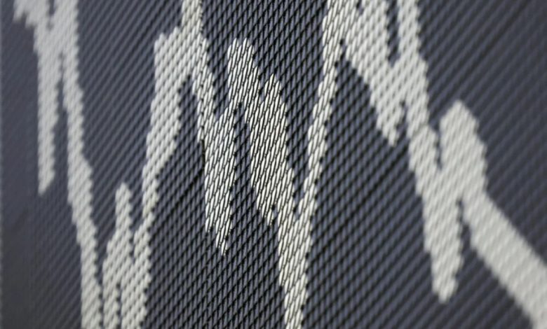 Asian stocks drop again as rollercoaster week draws to close
